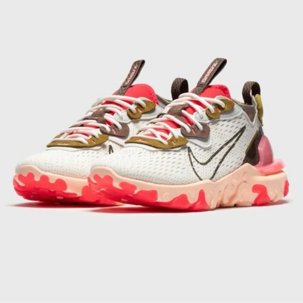 NWOT NIKE REACT VISION 6.5 SUMMIT WHITE/SIREN RED/DESERT MOSS/IRONSTONE rare - Picture 2 of 9